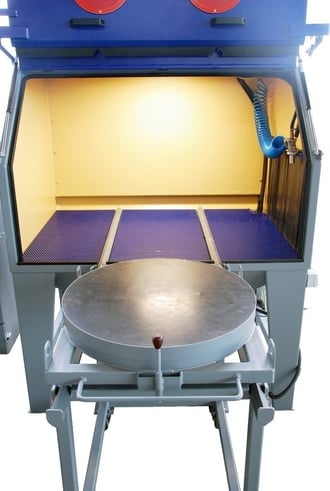 Strahlkabine Drehteller herausfahrbar