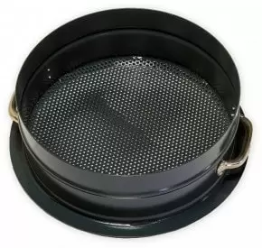 Sandblasting media sieve for premium fine sandblasting devices